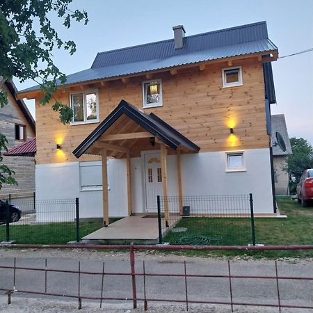 Žabljak Rent A House - "Laki"ヴィラ エクステリア 写真